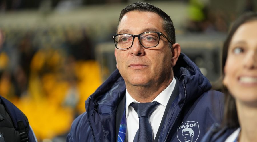 Θεοχάρους: «Είχαμε πέναλτι πάνω στον Κορέια»