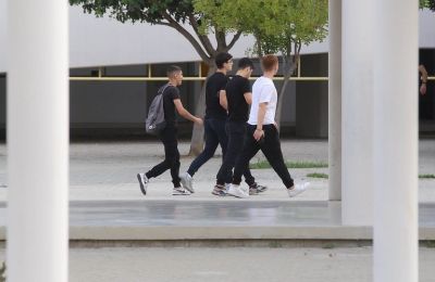 Βλέπουν την Αστυνομία διεύθυνση και γονείς του Γυμνασίου Αγλαντζιάς
