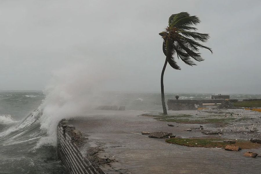 Ο τυφώνας Μελίσα ενισχύεται δραματικά με ανέμους 300 χλμ/ώρα Ο τυφώνας Μελίσα ενισχύεται δραματικά με ανέμους 300 χλμ/ώρα