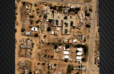 Σωροί με πτώματα πάνω στην άμμο