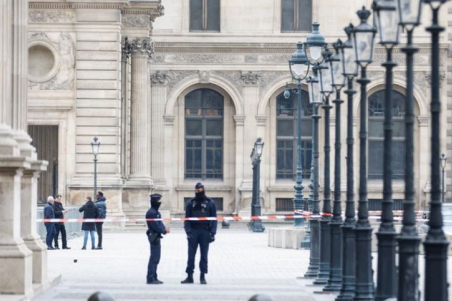 Κλοπή στο Λούβρο: Συνελήφθη και τρίτος ύποπτος