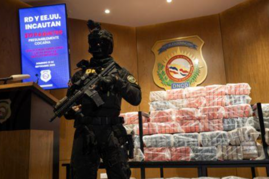 Καραϊβική: Σκάφος μετέφερε 650 δέματα με κοκαΐνη Καραϊβική: Σκάφος μετέφερε 650 δέματα με κοκαΐνη