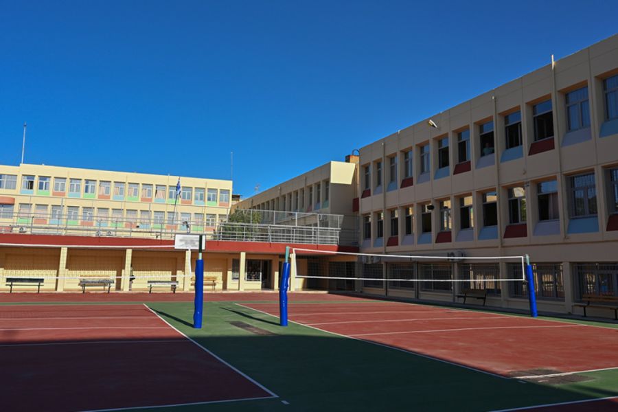 Ελλάδα: 10χρονο κορίτσι κατέρρευσε και πέθανε σε σχολείο Ελλάδα: 10χρονο κορίτσι κατέρρευσε και πέθανε σε σχολείο