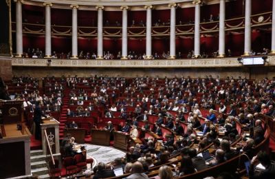 Η γαλλική κυβέρνηση υποστήριξε ότι η χώρα δεν έχει φορολογήσει ποτέ τα περιουσιακά στοιχεία των επιχειρήσεων και ότι τα μέτρα θα ακυρωθούν πιθανότατα από το δικαστήριο