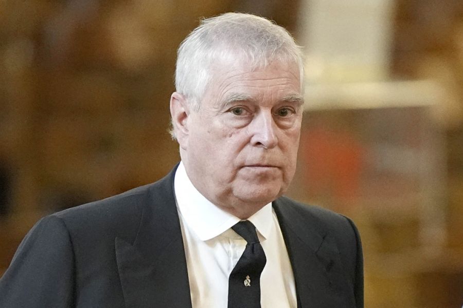 Εφάπαξ επίδομα και ετήσια σύνταξη από τον βασιλιά θα λάβει ο Άντριου Εφάπαξ επίδομα και ετήσια σύνταξη από τον βασιλιά θα λάβει ο Άντριου