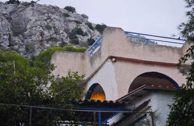 Βρέθηκε το μαχαίρι κάτω από τη σορό της άτυχης γυναίκας