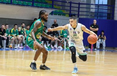 Νίκες για Πετρολίνα ΑΕΚ και TRIA EKA AEΛ