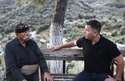 «Όταν ανάψει η σπίθα, δεν τη σβήνεις εύκολα. Γι’ αυτό φοβάμαι. Εγώ δεν έχω να χάσω τίποτα, μα φοβάμαι για τα παιδιά και τα εγγόνια μας»