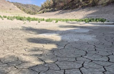 Το Τμήμα Αναπτύξεως Υδάτων δεν βρήκε νερό για να καταγράψει την ποσότητά του (30/10), στο φράγμα στην Αργάκα (Φωτογραφία: Καιρόφιλοι Κύπρου)