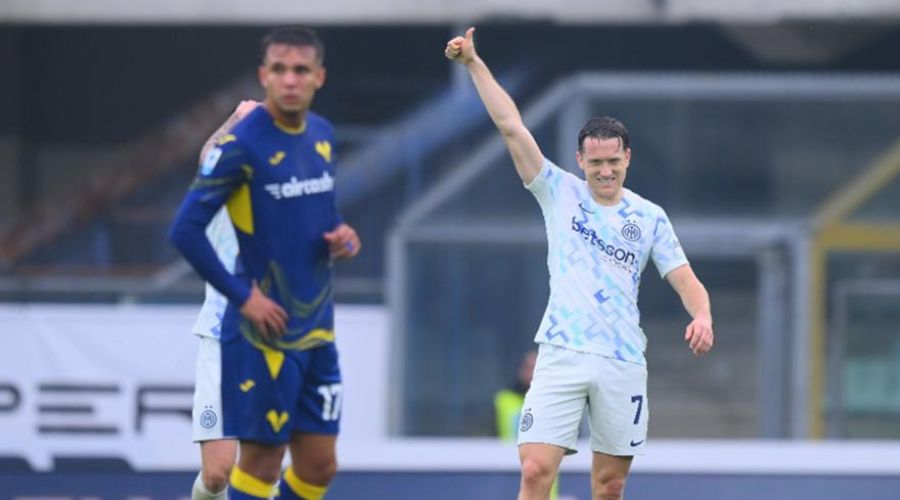 Δραπέτευσε με τη νίκη από την έδρα της Βερόνα η Ίντερ