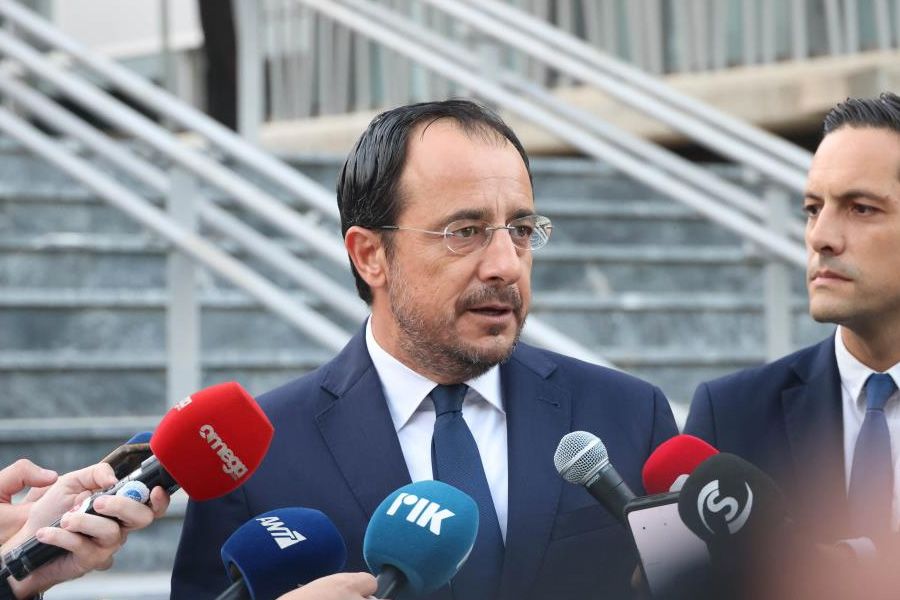 Πρόεδρος: «Φαντασιώσεις» η σύνδεση ανασχηματισμού με ΑΤΑ