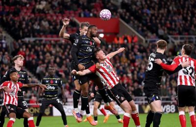 Αρνήθηκε να παραδοθεί και παρέμεινε στην τετράδα η Σάντερλαντ