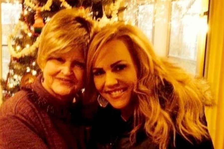 Φρίκη: Διάσημη πρώην παρουσιάστρια δολοφόνησε την 80χρονη μητέρα της