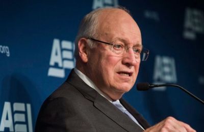 Μετά τη λήξη των δύο θητειών του το 2009, έγινε ένας από τους πιο εξέχοντες Ρεπουμπλικάνους που αντιτάχθηκαν στον Ντόναλντ Τραμπ