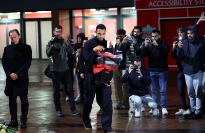 «Χαμογελάω, κάθε φορά που σε σκέφτομαι...»