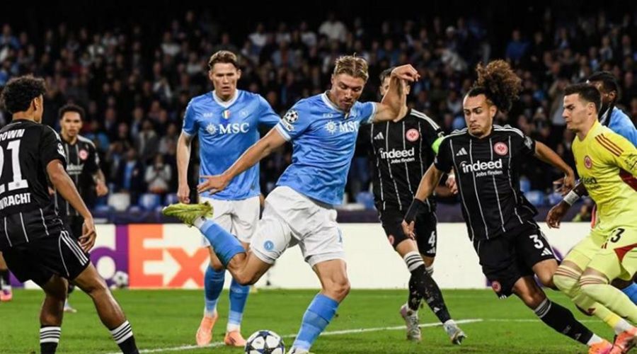 Βραχυκύκλωσε τη Νάπολι στο «Ντιέγκο Μαραντόνα» η Άιντραχτ!