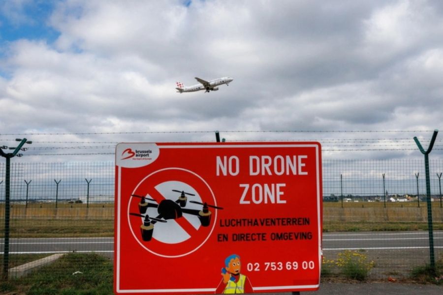 Έκλεισαν προσωρινά τα αεροδρόμια των Βρυξελλών και της Λιέγης