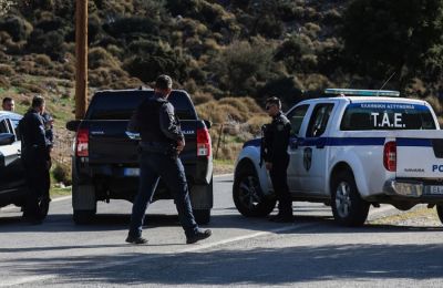 Τουλάχιστον τρεις τύποι όπλων χρησιμοποιήθηκαν στο φονικό - Η Ευαγγελία Φραγκιαδάκη φέρει διαμπερές τραύμα με μεγάλη διαδρομή στο σώμα, κάτι που «δείχνει» καλάσνικοφ