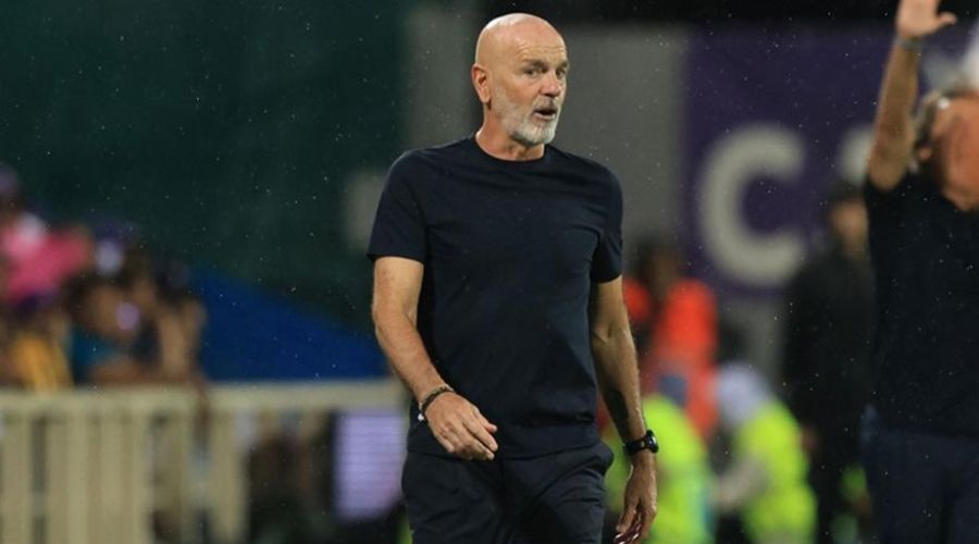 Το πανό των οπαδών της Φιορεντίνα κατά του Πιόλι