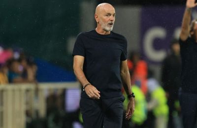 Το πανό των οπαδών της Φιορεντίνα κατά του Πιόλι