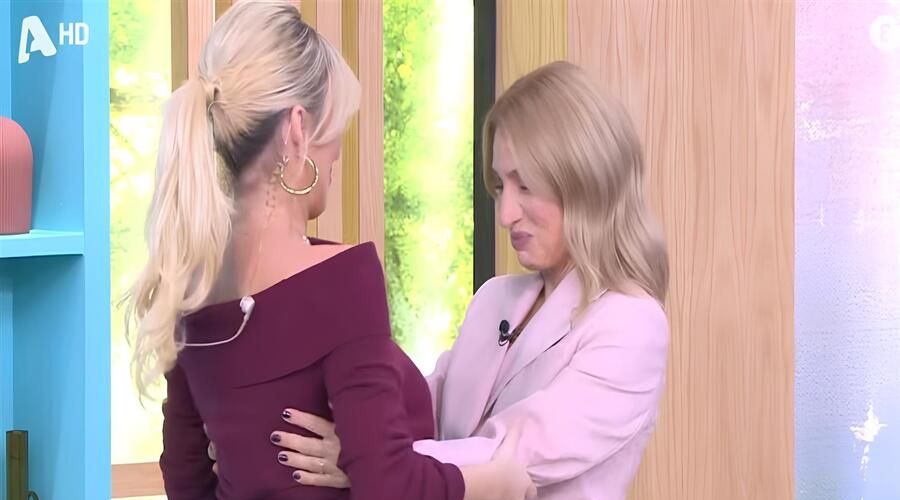 Η Κατερίνα Καινούργιου αποκαλύπτει εμμέσως την εγκυμοσύνη της αυτή την φορά, μέσα από παιχνιδιάρικο διάλογο με τη Μαρία Ηλιάκη – Το στιγμιότυπο που προκάλεσε χαμόγελα και σχόλια