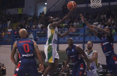 Συναρπαστικός αγώνας με ήττα στο φινάλε για την Πετρολίνα ΑΕΚ