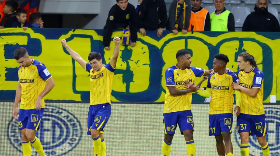 Καταιγιστική με τριάρα η ΑΕΛ 