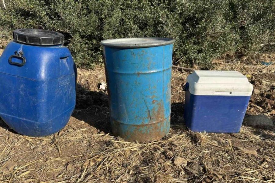 Έκρυβε σε παγωνιέρα και βαρέλια 9kg ναρκωτικά (ΦΩΤΟΣ)