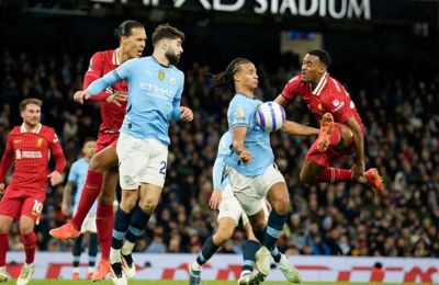 Τα βλέμματα σε Λονδίνο και Μάντσεστερ για μεγάλα ντέρμπι