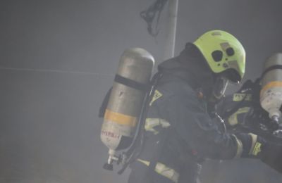 Πυρκαγιά σε εργοστάσιο - Στο νοσοκομείο εργάτης 