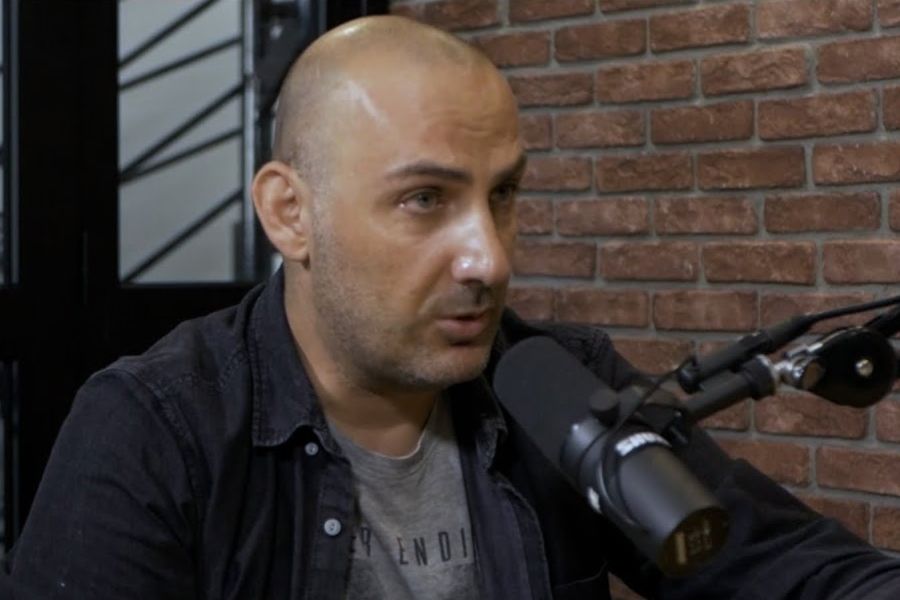 Παρασκευά για Φειδία: Ο απόλυτος χειραγωγός, χειραγωγεί τους ηλίθιους