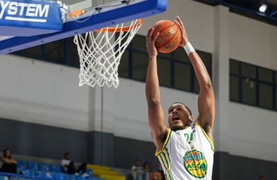 Νίκη με ανατροπή για την Πετρολίνα ΑΕΚ