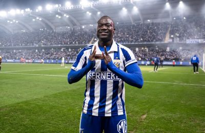 «Κάρφωσε» με το κεφάλι και τραυματίστηκε ο Αλιούμ (vid)