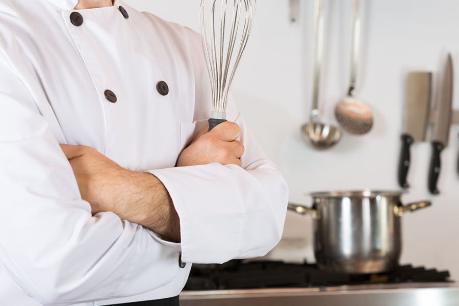 Ελλείψεις και αποκλίσεις τιμών στην εστίαση