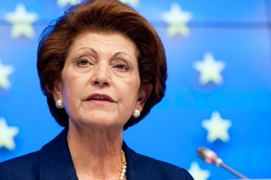 Ούτε ο Τραμπ δεν γλιτώνει από την Ανδρούλα… (ΦΩΤΟ)