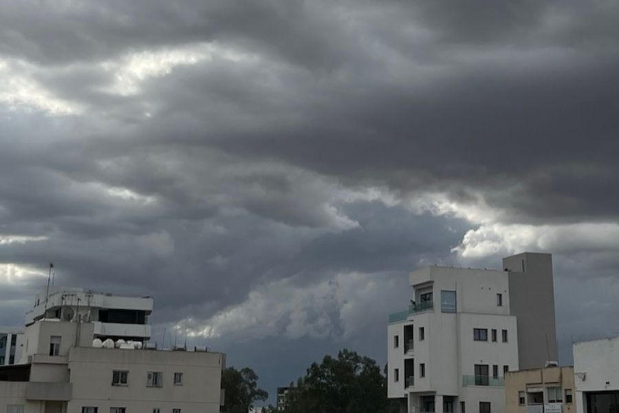 Κίτρινη προειδοποίηση για μεμονωμένες ισχυρές καταιγίδες και χαλάζι