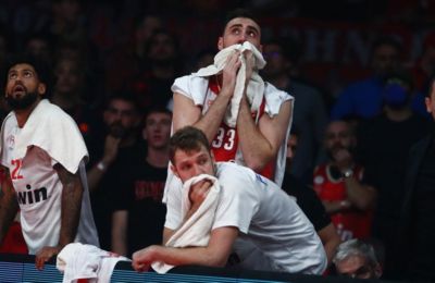 Τα σοκαρισμένα πρόσωπα των παικτών του Ολυμπιακού 