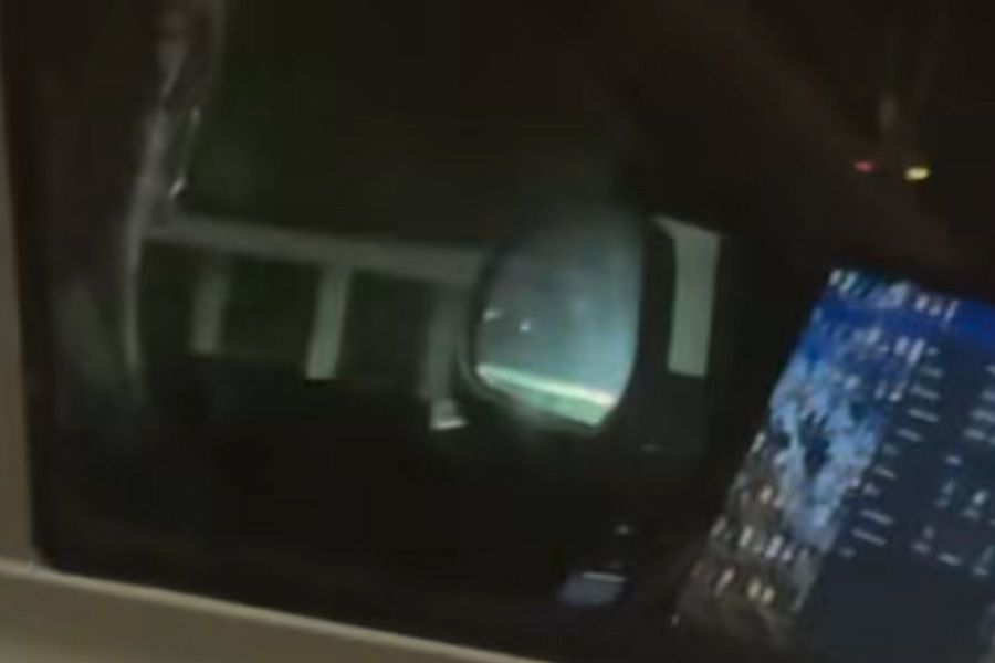 Το είδαμε κι αυτό: Οδηγούσε με λάπτοπ και κινητό