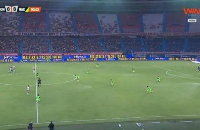 Ξάπλωσαν στον αγωνιστικό χώρο ζητώντας καλύτερες συνθήκες εργασίας