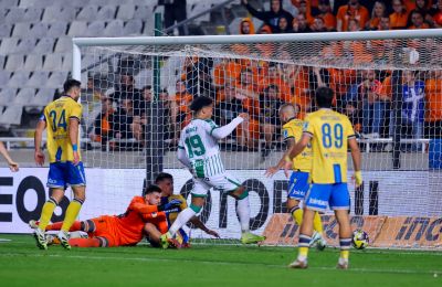 Έξι ΑΠΟΕΛίστες στο όριο