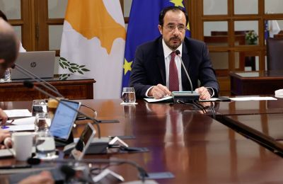 Έφτασε η ώρα του ανασχηματισμού;