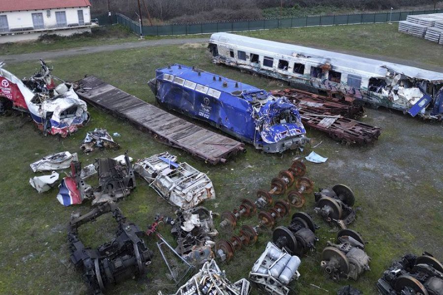 Τέμπη: Δέκα οικογένειες επιθυμούν εκταφή, 33 απάντησαν αρνητικά