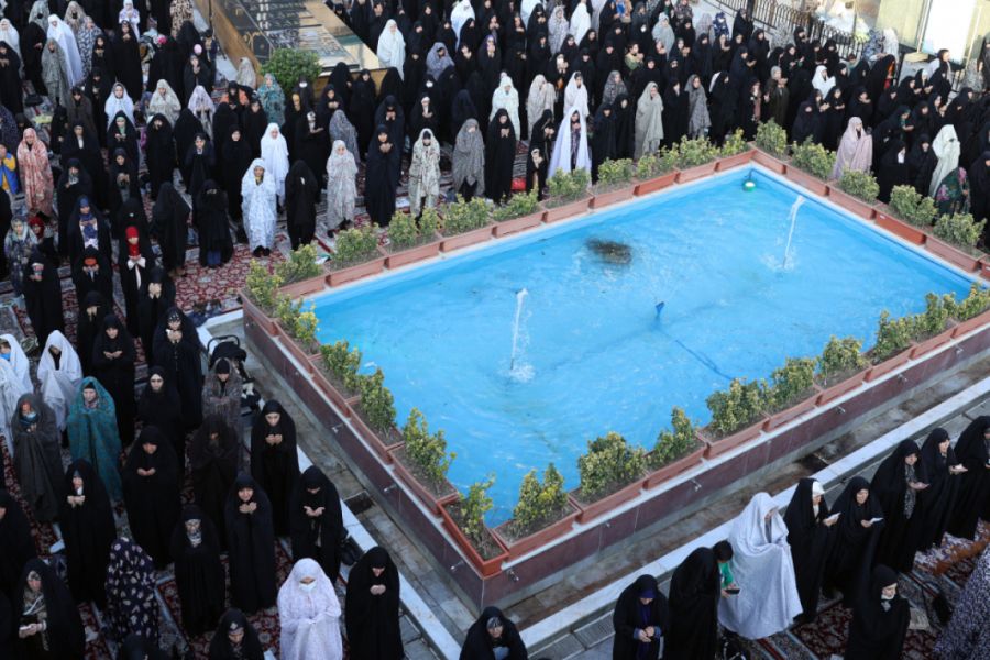 Ιράν: Κάνουν προσευχές να βρέξει στην Τεχεράνη