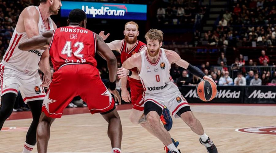 Άργησε να εμφανιστεί στο Μιλάνο και πληγώθηκε ο Ολυμπιακός