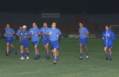 Φωτογραφία από την προπόνηση της ομάδας η οποία αναμετρήθηκε με την Αυστρία το 1999