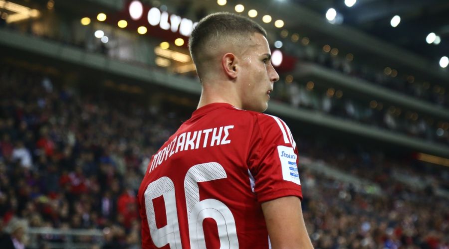 Μάχη γιγάντων για Μουζακίτη