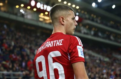 Μάχη γιγάντων για Μουζακίτη