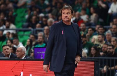 Αταμάν έξω φρενών: «Δεν είναι επαγγελματική συμπεριφορά αυτή»