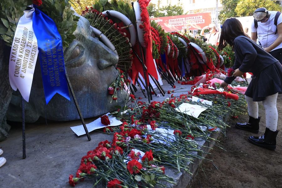 Τιμάται σήμερα η 52η επέτειος της εξέγερσης του Πολυτεχνείου