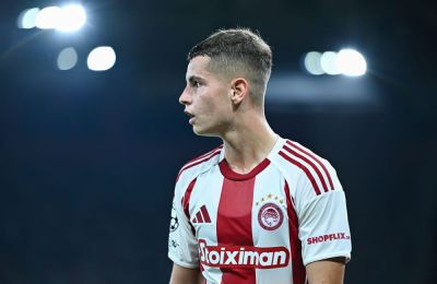 «Τέσσερις ομάδες ενδιαφέρονται, 30 εκατομμύρια ζητάει ο Ολυμπιακός»